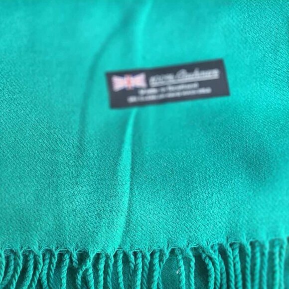 Cashmere Green Scarf 100% Scottish Cashmere NEW! - Picture 4 of 9